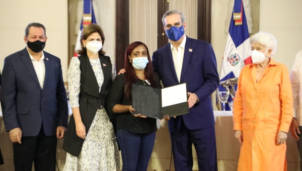 Promipyme y programa Supérate préstamos a 300 Mipymes de mujeres